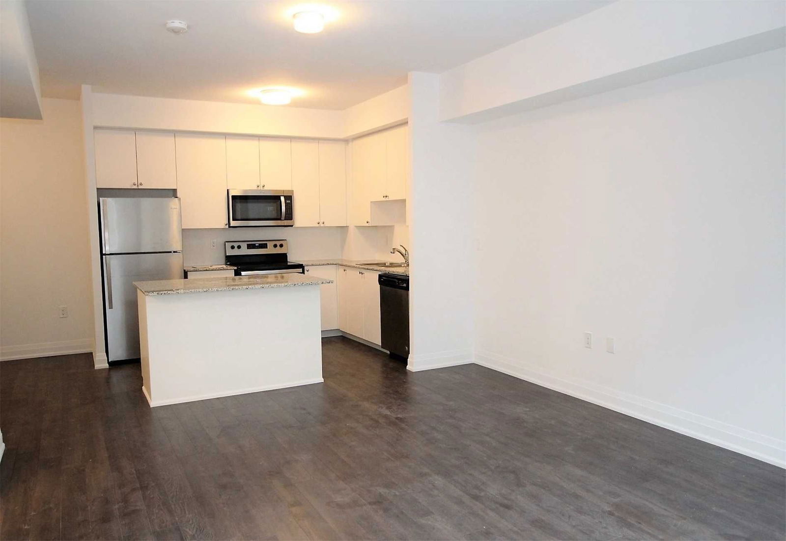 Townhouse leased at D402-5289 Highway 7, Vaughan, Vaughan Grove, L4L0J1 - MLS: N5385225