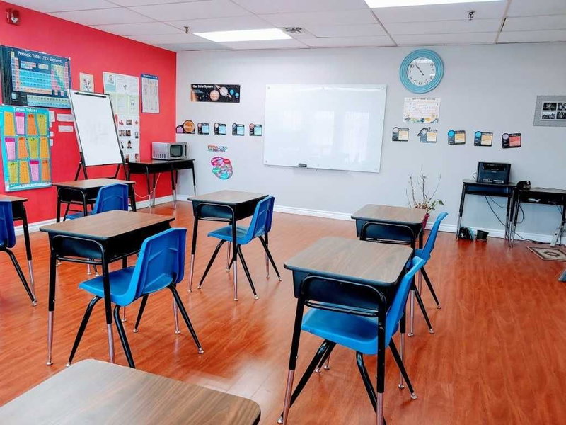 7 Bradwick Dr, Vaughan, L4K2T4 | Image 2