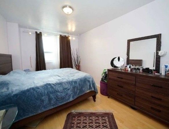 507 - 67 Richmond St, Richmond Hill, L4C3Y3 | Image 3