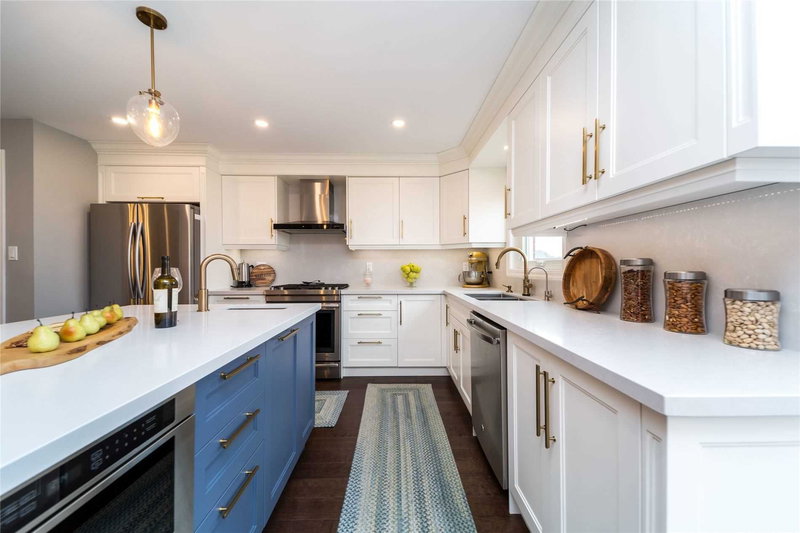 53 Primeau Dr, Aurora, L4G6Z3 | Image 2