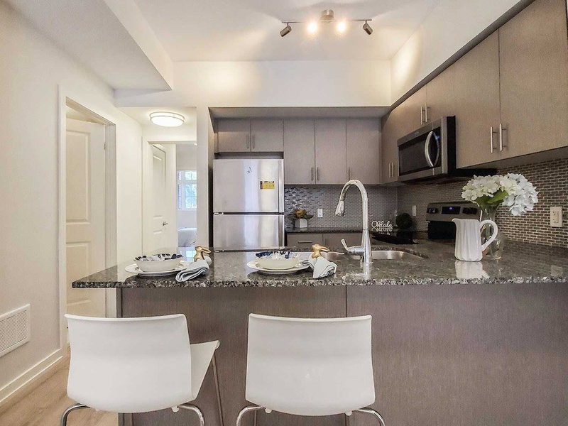 248 - 18 Whitaker Way, Whitchurch-Stouffville, L4A4T4 | Image 3