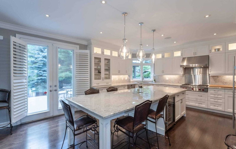 244 Frederick Curran Lane, Newmarket, L3X0B9 | Image 2