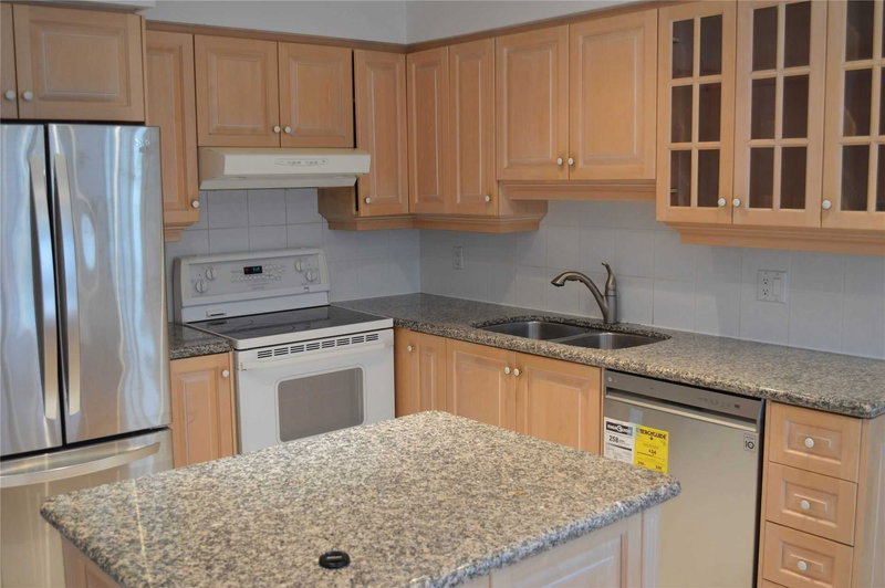 23 Arrowhead Dr, Vaughan, L4L4A4 | Image 3