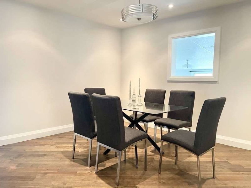 151 Richmond St, Richmond Hill, L4C3Y7L | Image 2