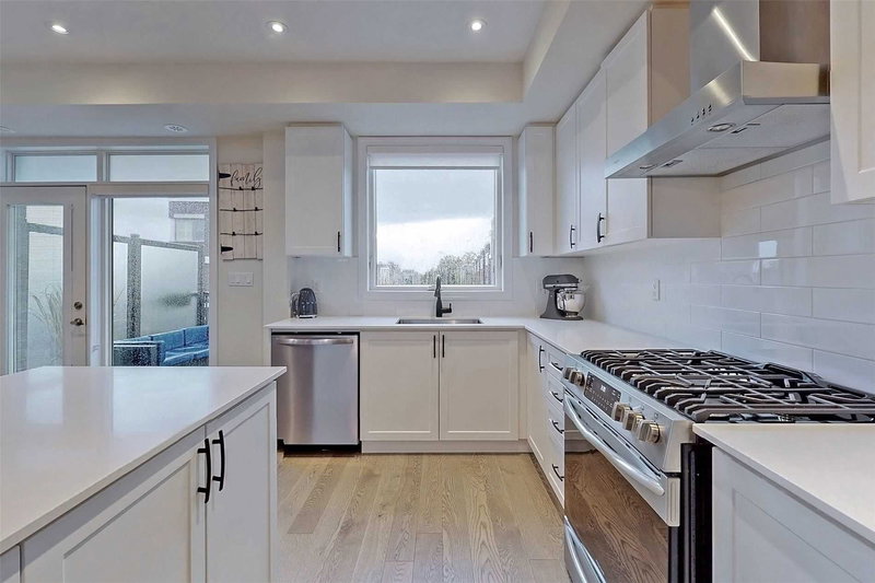 8208 Pine Valley Dr, Vaughan, L4L0H6 | Image 3