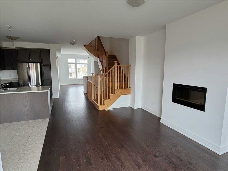 52 Allure St, Newmarket, L3X0L2 | Image 3