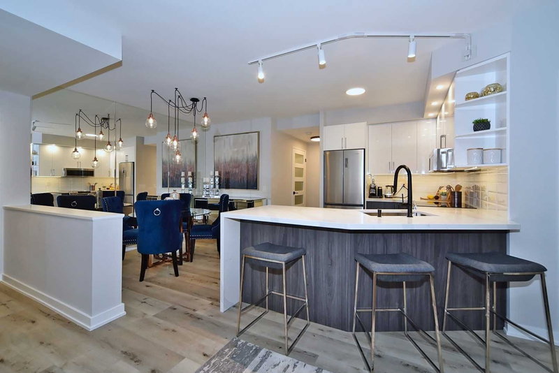 102 - 7398 Yonge St, Vaughan, L4J8J2 | Image 3