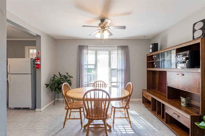 237 Boyers Rd, Georgina, L4P 3C8 | Image 3