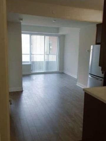308 - 18 Uptown Dr, Markham, L3R5M8 | Image 3