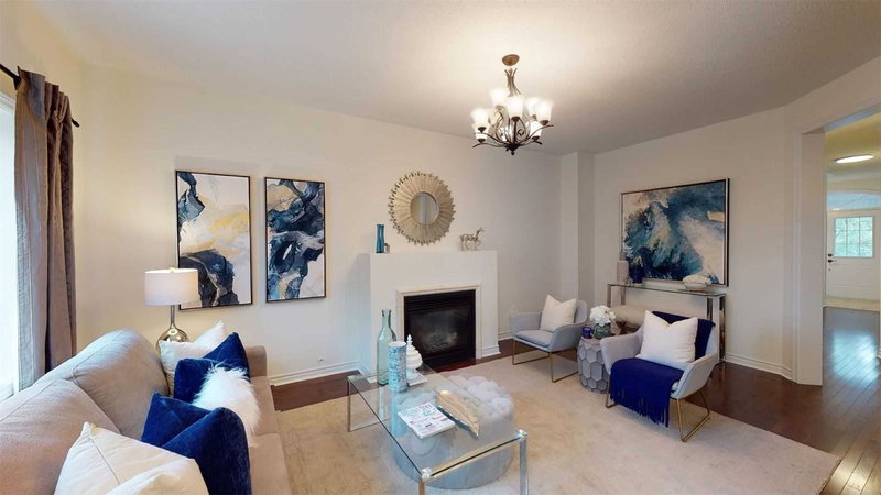 45 Lost Pond Cres, Whitchurch-Stouffville, L4A0R4 | Image 3