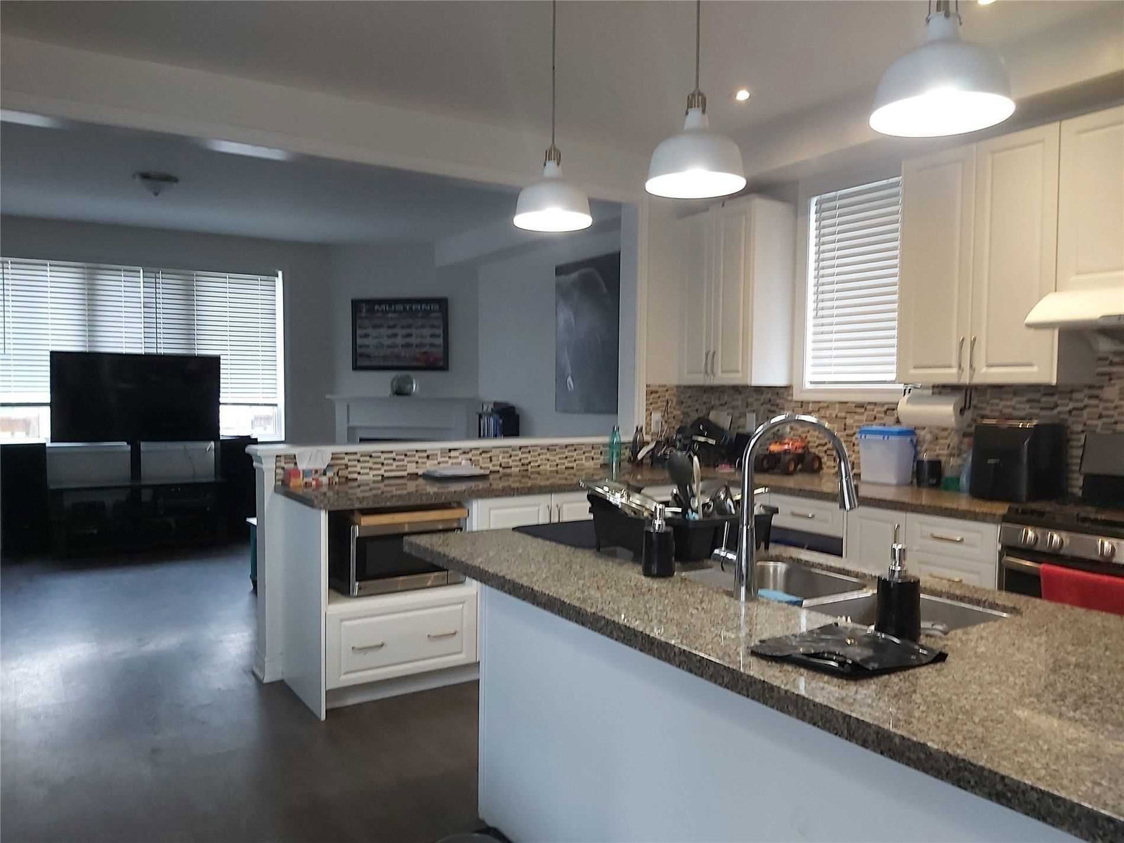 Listing Image 13