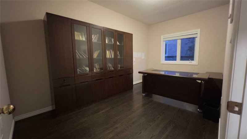 95 Rowland Crt, Markham, L6C1X8 | Image 2