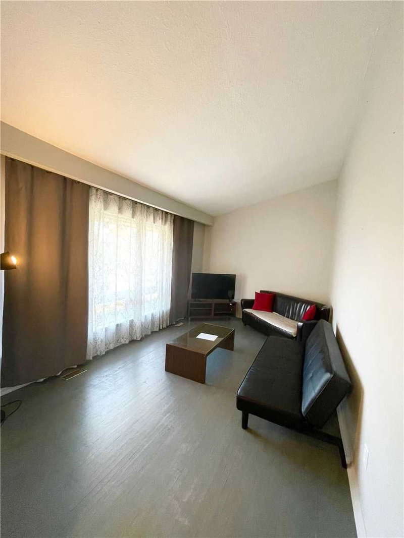 9740 Keele St, Vaughan, L6A3Y6 | Image 3