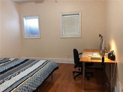 A-64 Hillside Avenue, Vaughan, Ontario image-0-3