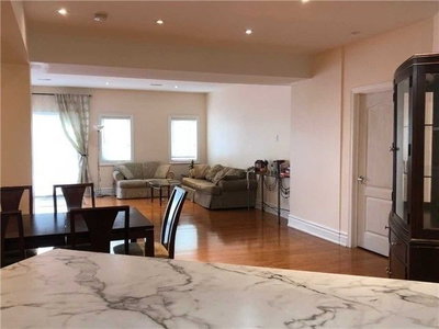 A-64 Hillside Avenue, Vaughan, Ontario image-0-4