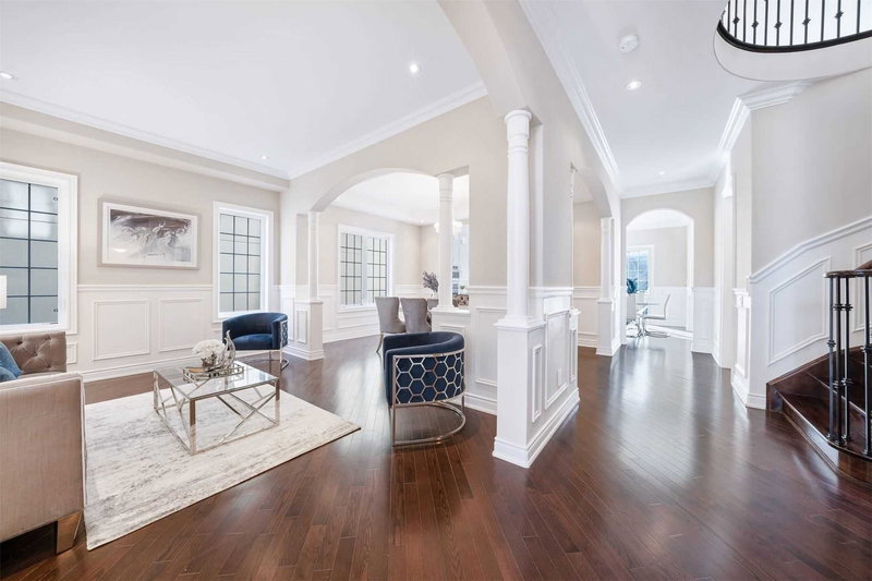 147 Lady Nadia Dr N, Vaughan, L6A4E6 | Image 2