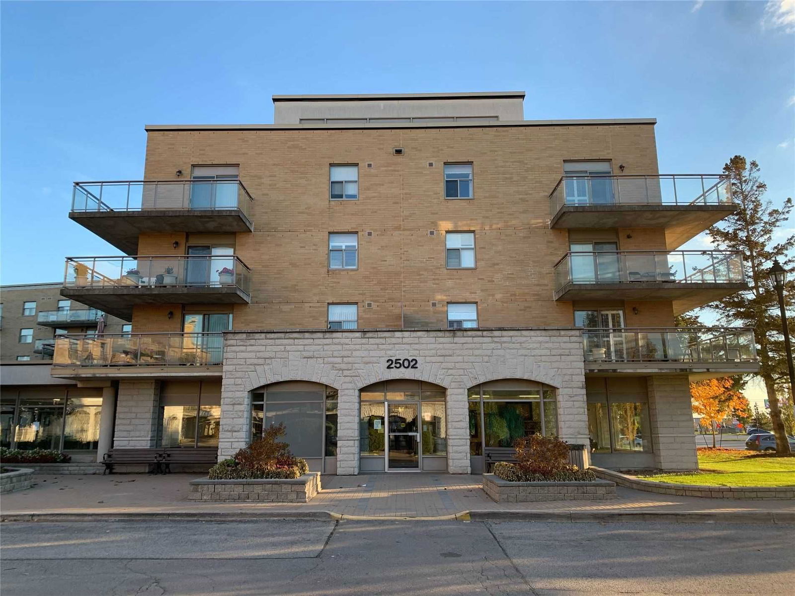 Condo sold at 511-2502 Rutherford Road, Vaughan, Maple, L4K5N6 - MLS: N5425516