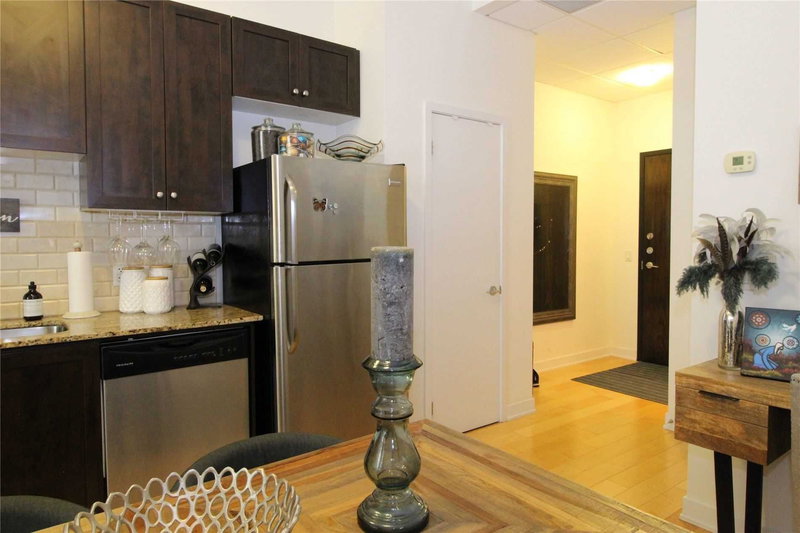 507 - 10376 Yonge St, Richmond Hill, L4C3B8 | Image 3