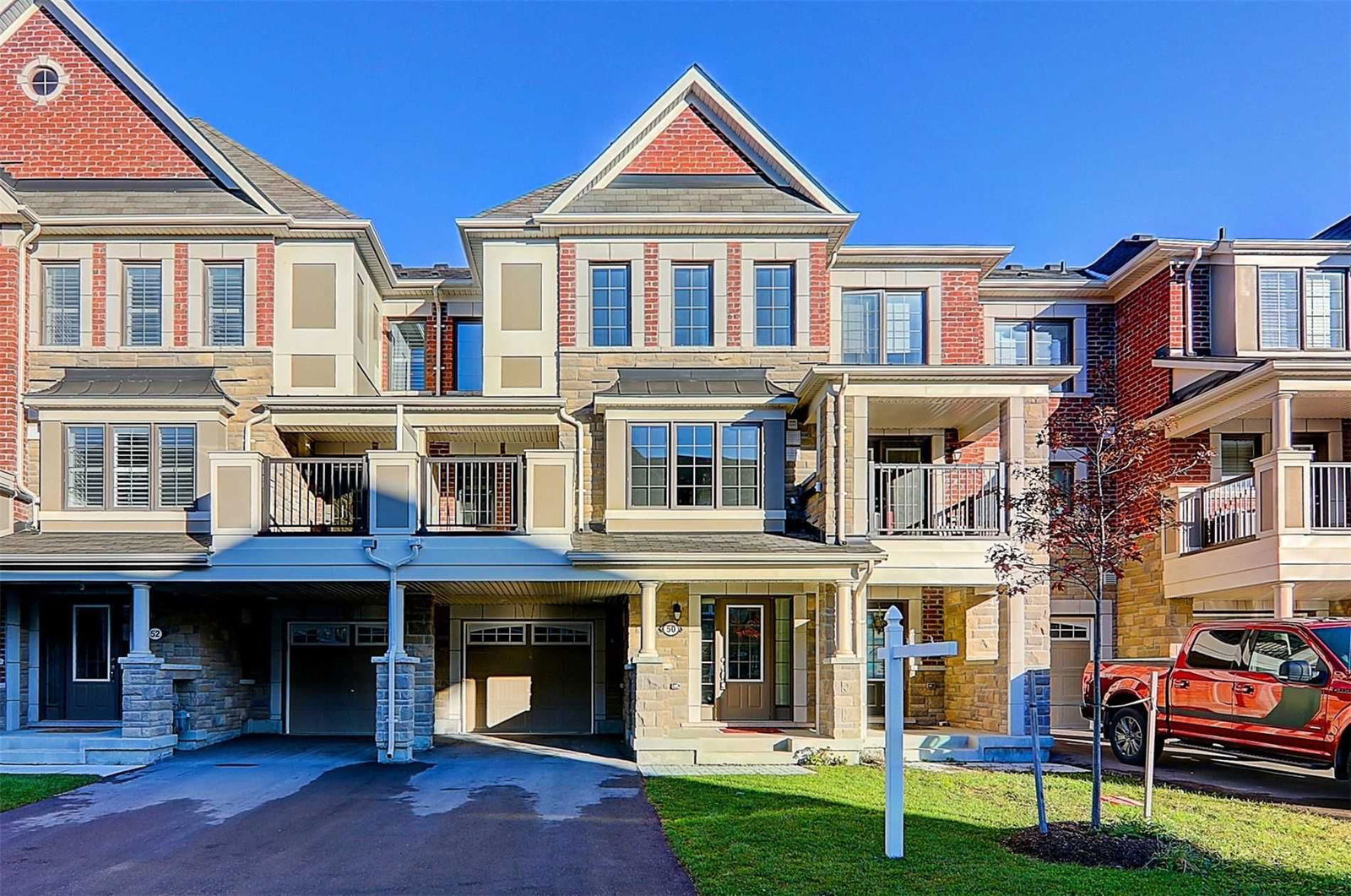 Townhouse sold at 50 Casely Avenue, Richmond Hill, Rural Richmond Hill, L4S0K3 - MLS: N5428197