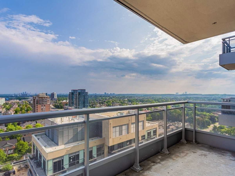 1504 - 9201 Yonge St, Richmond Hill, L4C6Z2 | Image 3