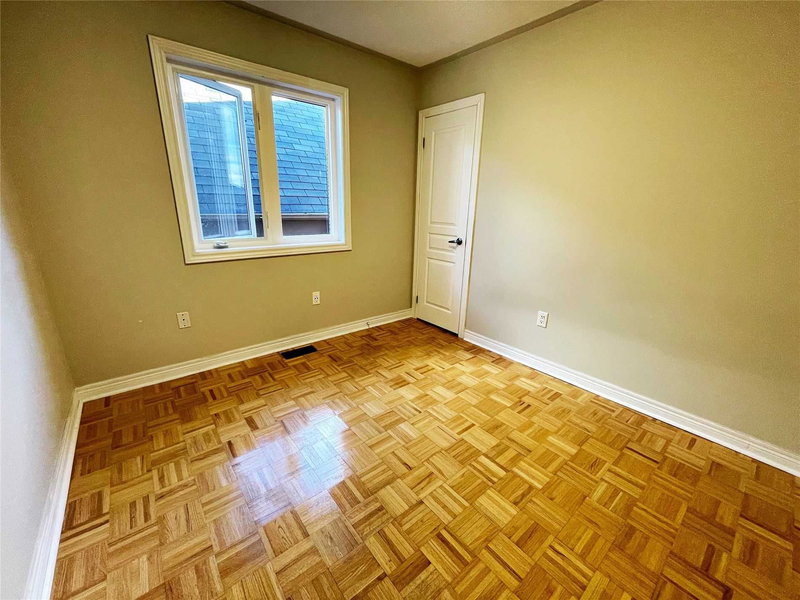 33 Brockdale St, Richmond Hill, L4E4W1 | Image 3