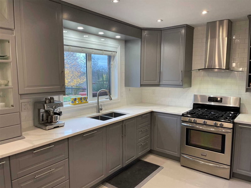 34 Royalpark Way, Vaughan, L4H1J5 | Image 3