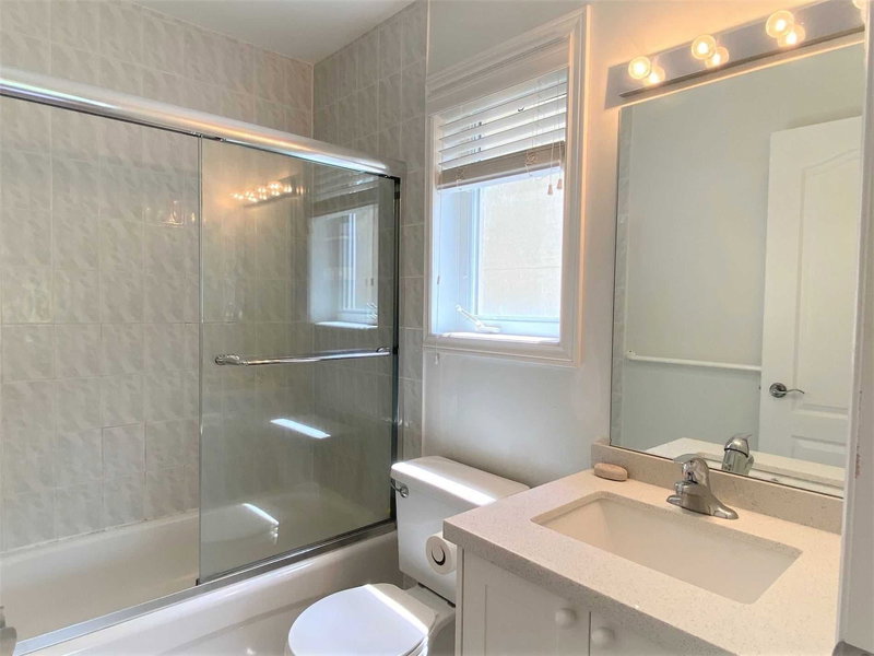 46 Romance Dr, Richmond Hill, L4S2R7 | Image 3