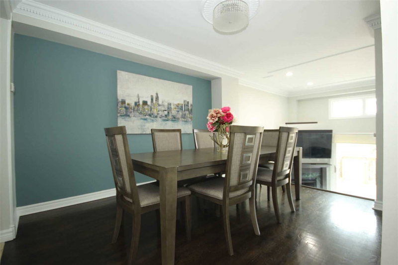 37 Old Firehall Lane, Vaughan, L4L8W3 | Image 3