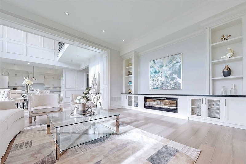 106 Maytree Ave, Whitchurch-Stouffville, L4A1G2 | Image 2