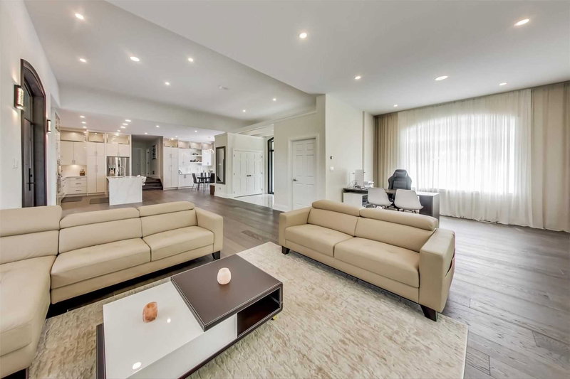 45 Loggers Tr, Whitchurch-Stouffville, L3Y4W1 | Image 2