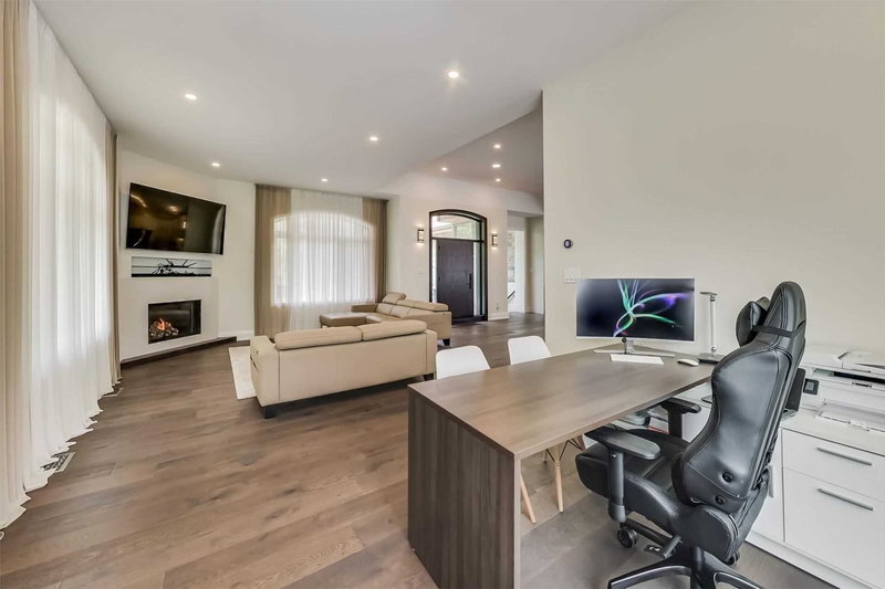 45 Loggers Tr, Whitchurch-Stouffville, L3Y4W1 | Image 3