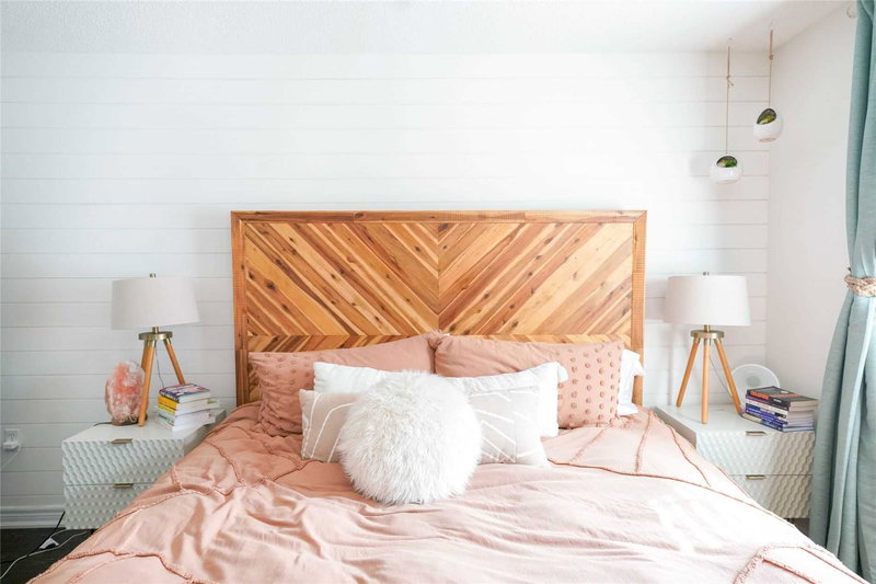 12 Smith St, Bradford West Gwillimbury, L3Z 3C9 | Image 2