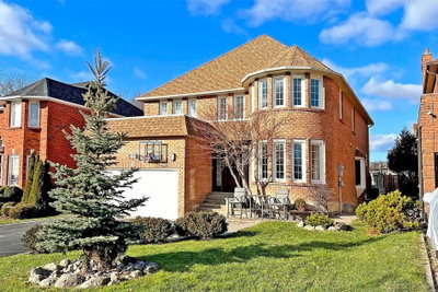 Detached House sold at 232 Green Lane, Markham, Ontario, L3T7H7 - Thornlea - MLS: N5449546