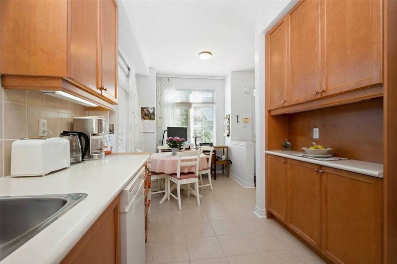 10 Belle Terre Way, Markham, L6E 2A2 | Image 2