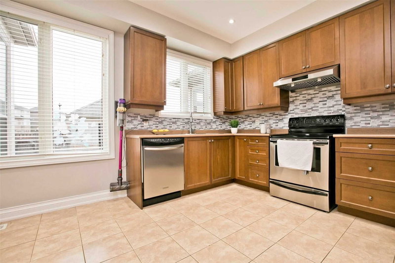 53 Michelina Terr, Markham, L6B0B3 | Image 3