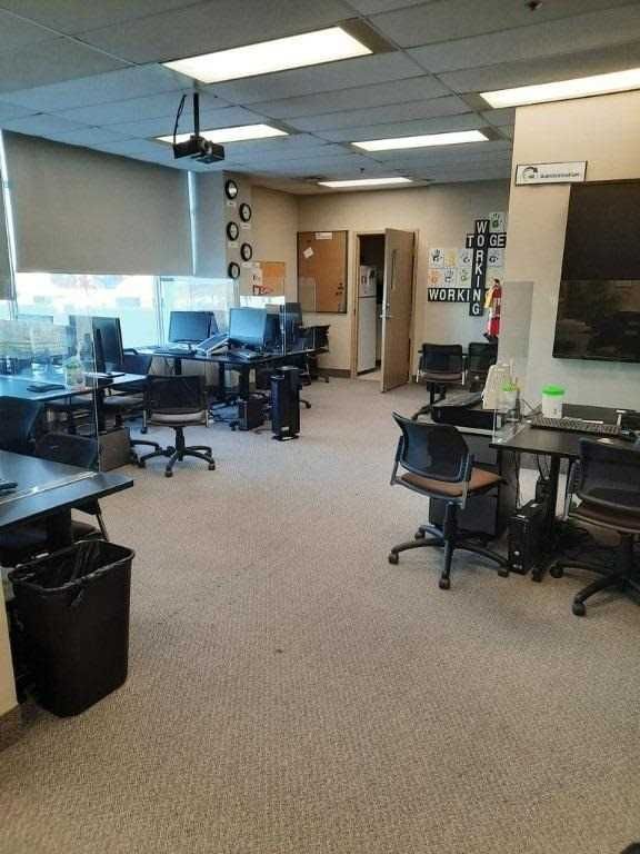 302 - 16775 Yonge St, Newmarket, L3Y 8J4 | Image 2