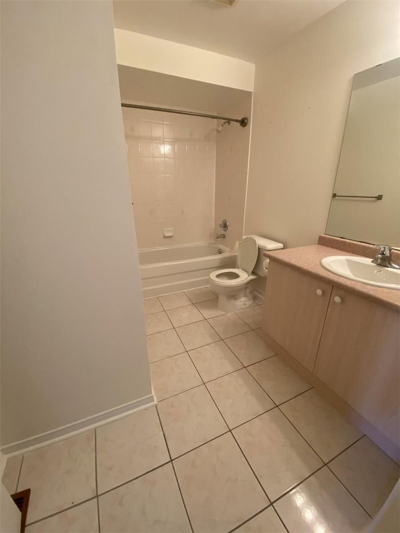 90 Bridlepath St, Richmond Hill, L4S1S2 | Image 2