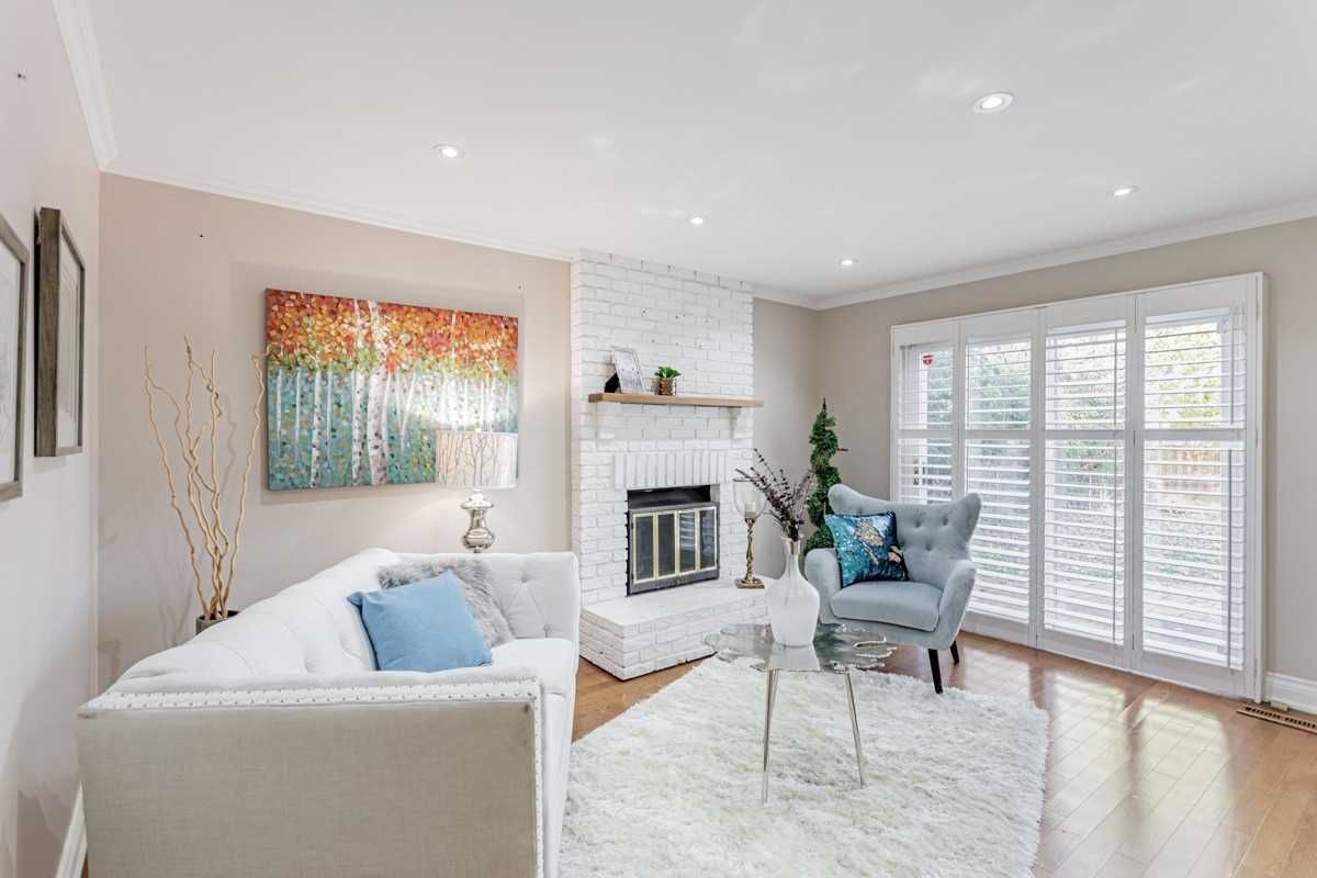Detached House sold at 24 Gainsville Avenue, Markham, Unionville, L3R1W8 - MLS: N5457945