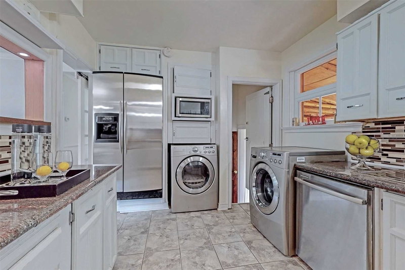 Main - 49 Don Mor Dr, Newmarket, L3Y1G8 | Image 3