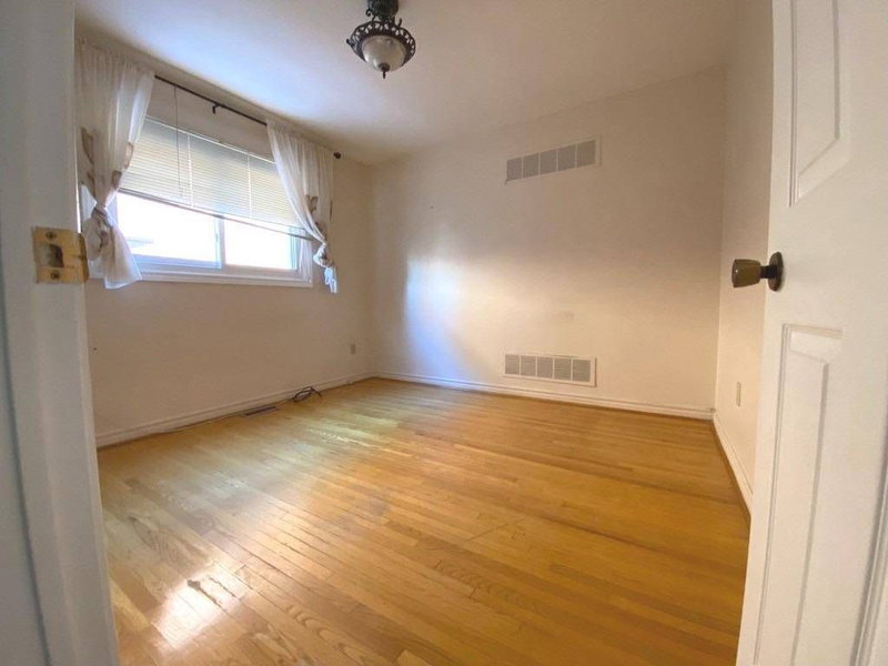 11 Coleraine Ave, Markham, L3S2L9 | Image 2