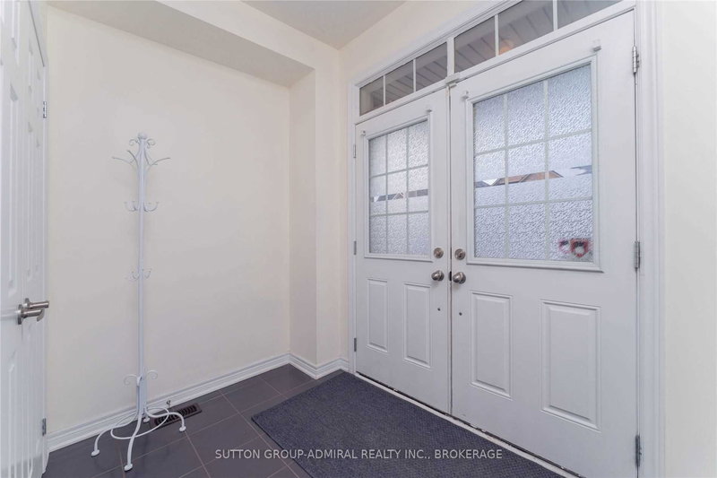 75 Lauderdale Dr, Vaughan, L6A 4G7 | Image 3