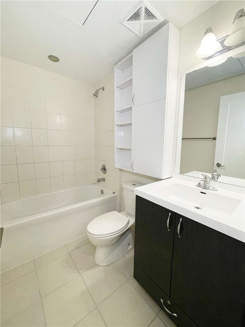 240 - 28 Prince Regent St, Markham, L6C0V5 | Image 2