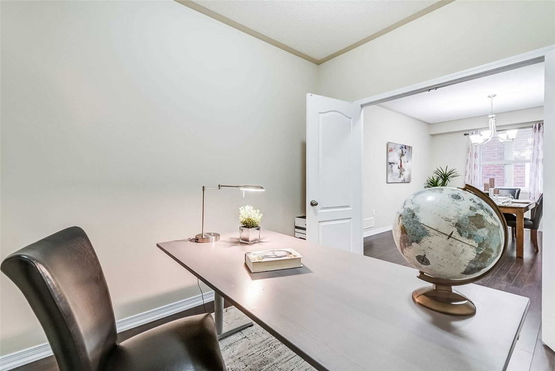 213 Richardson Cres, Bradford West Gwillimbury, L3Z 0R5 | Image 3