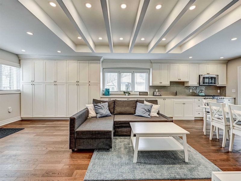 79 De La Salle Blvd, Georgina, L0E1L0 | Image 2