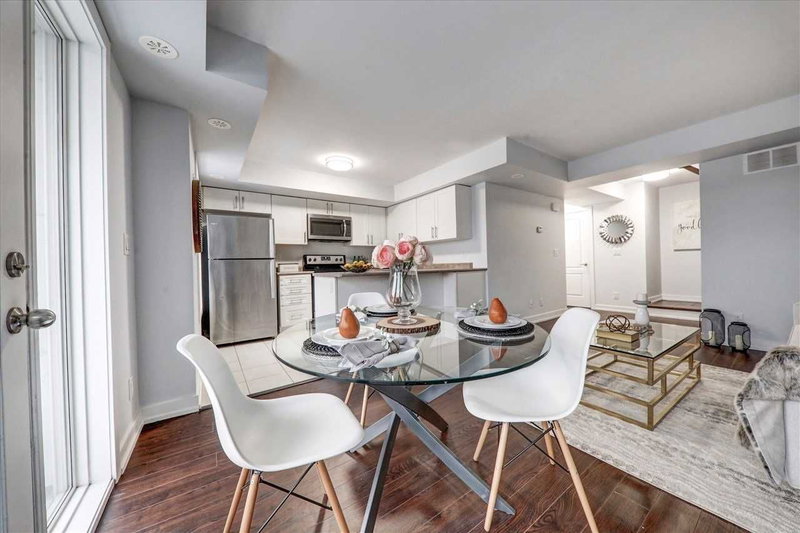 311 - 20 Dunsheath Way, Markham, L6B1N3 | Image 2