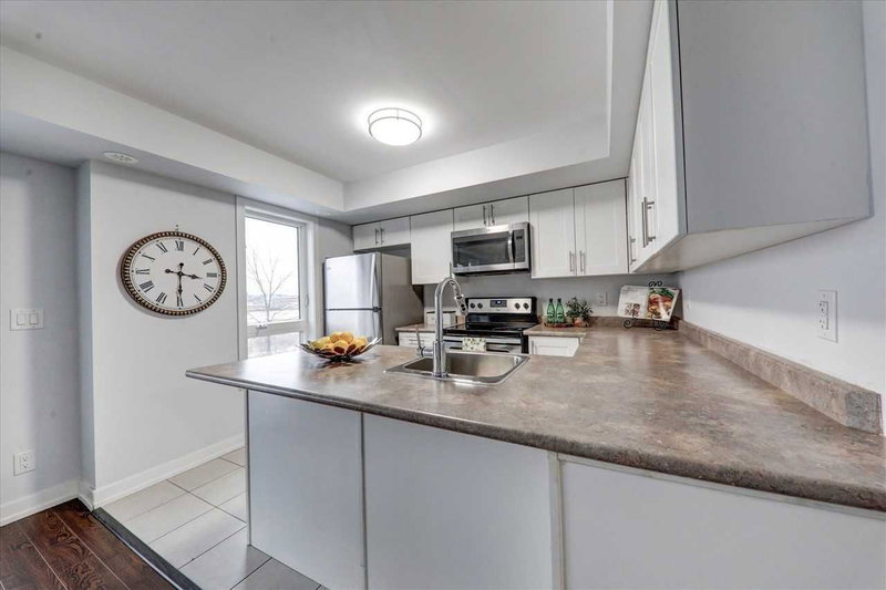 311 - 20 Dunsheath Way, Markham, L6B1N3 | Image 3