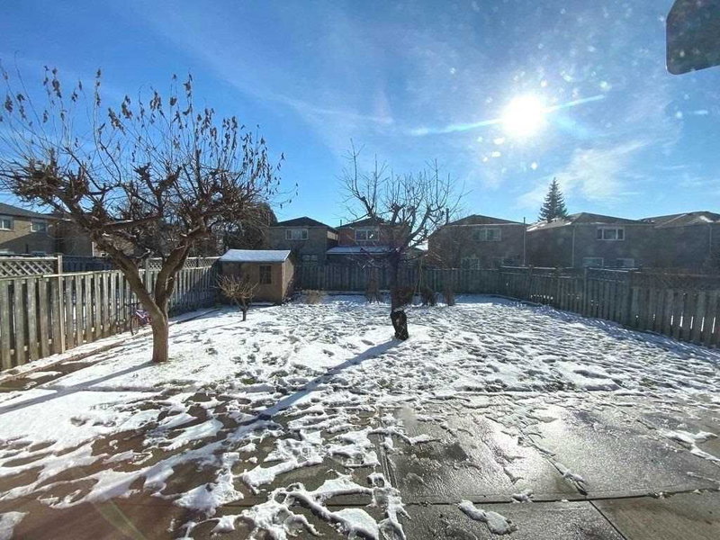 11 Coleraine Ave, Markham, L3S2L9 | Image 3