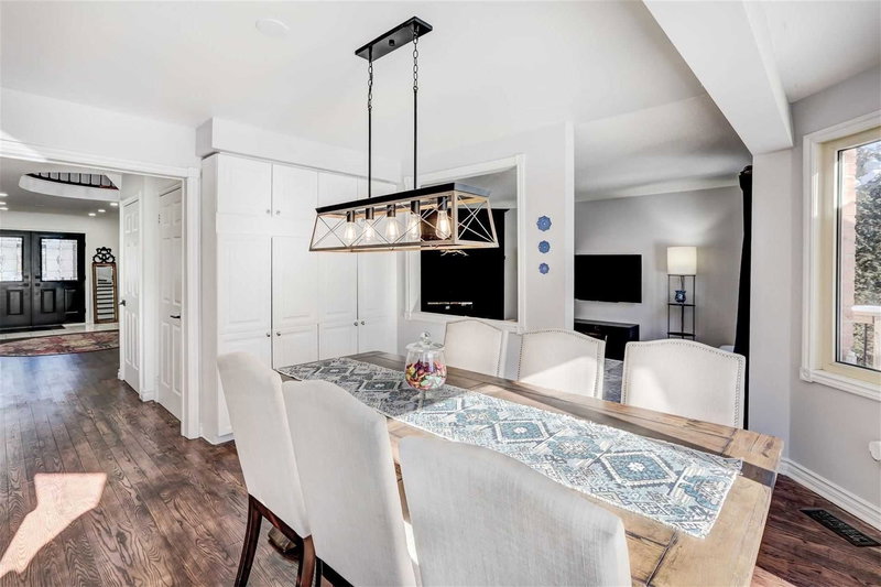 236 Mccaffrey Rd, Newmarket, L3X1J3 | Image 3