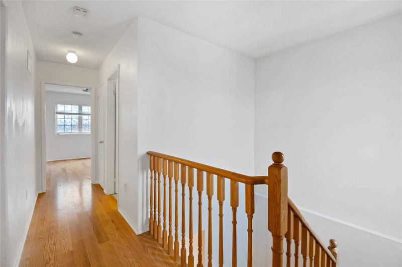 55 Walkview Cres, Richmond Hill, L4E4H6 | Image 2