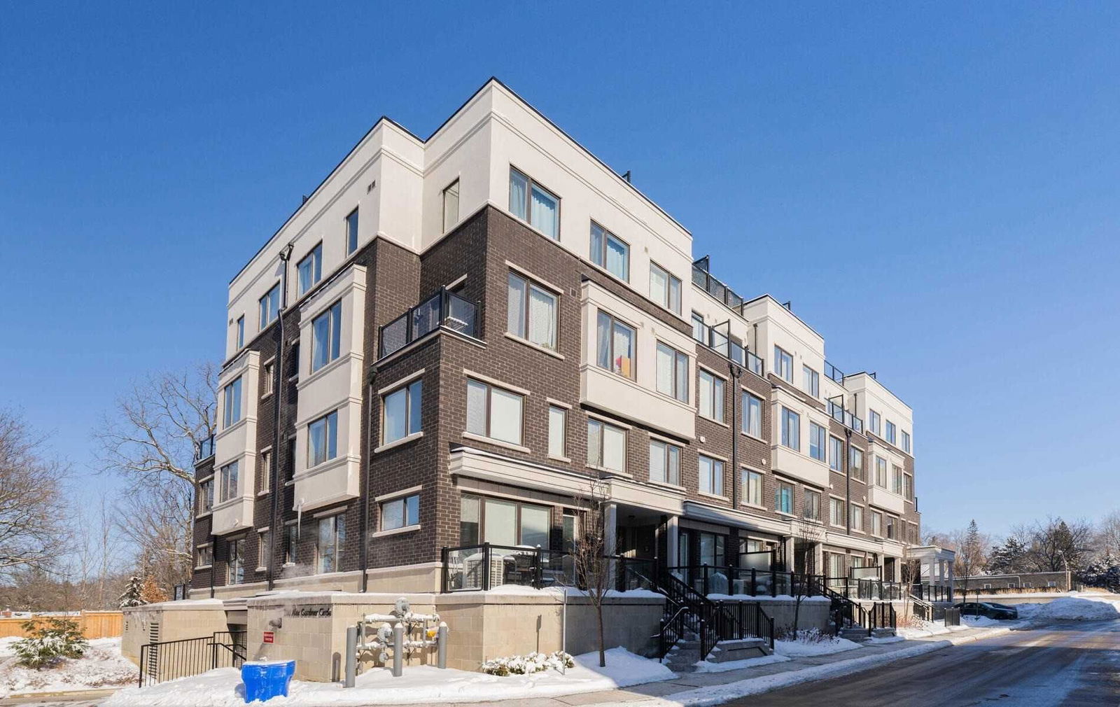 Townhouse sold at 22-200 Alex Gardner Circle, Aurora, Aurora Heights, L4G3G5 - MLS: N5492207